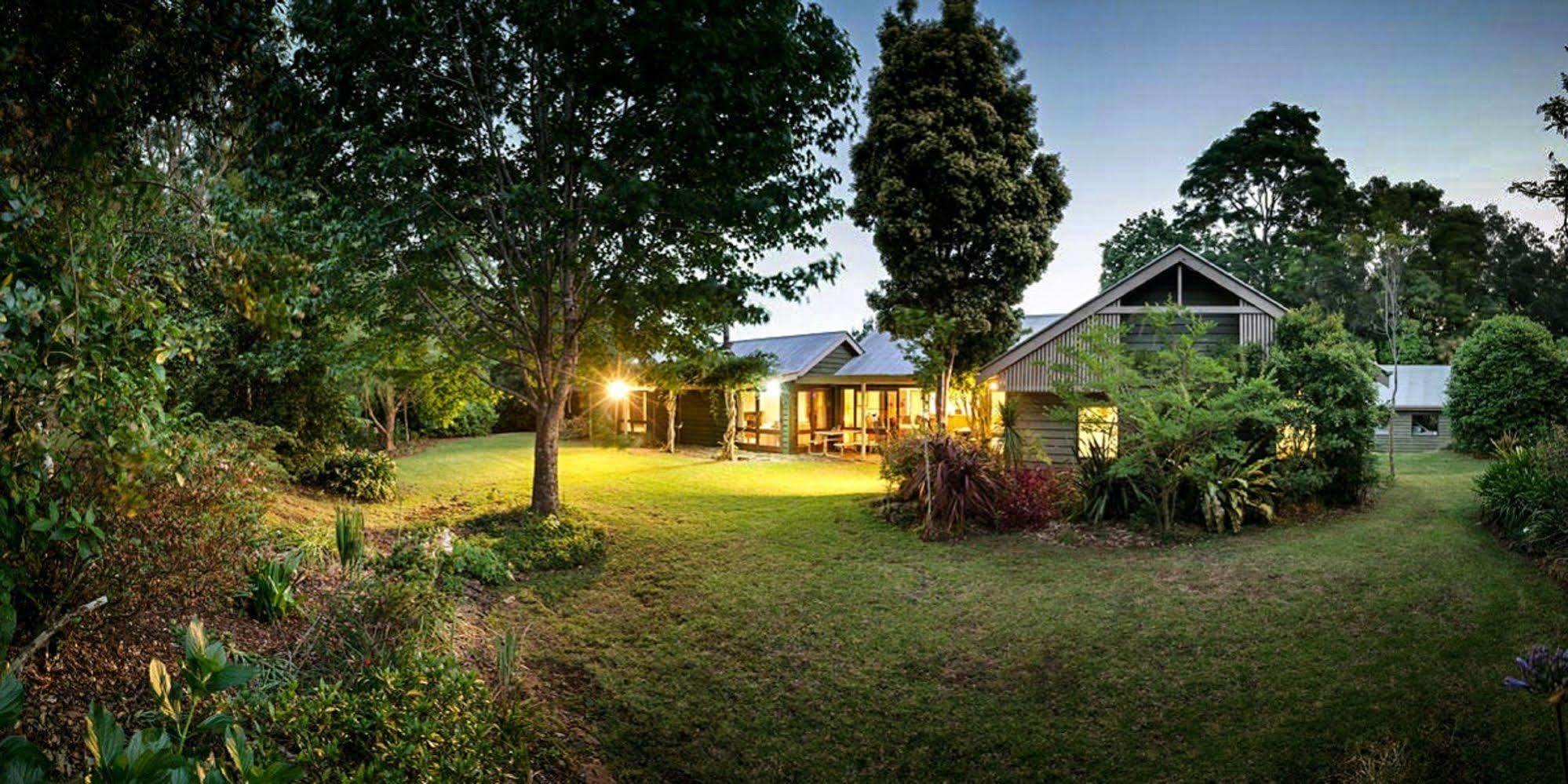 Вилла Mt Glorious Getaways Mount Glorious Экстерьер фото