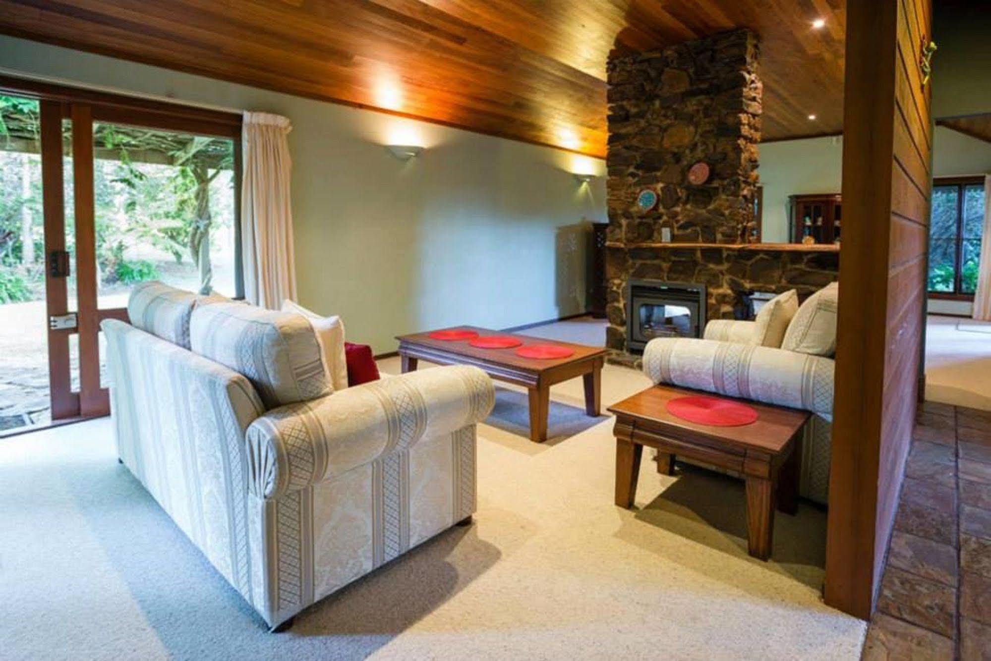 Вилла Mt Glorious Getaways Mount Glorious Экстерьер фото